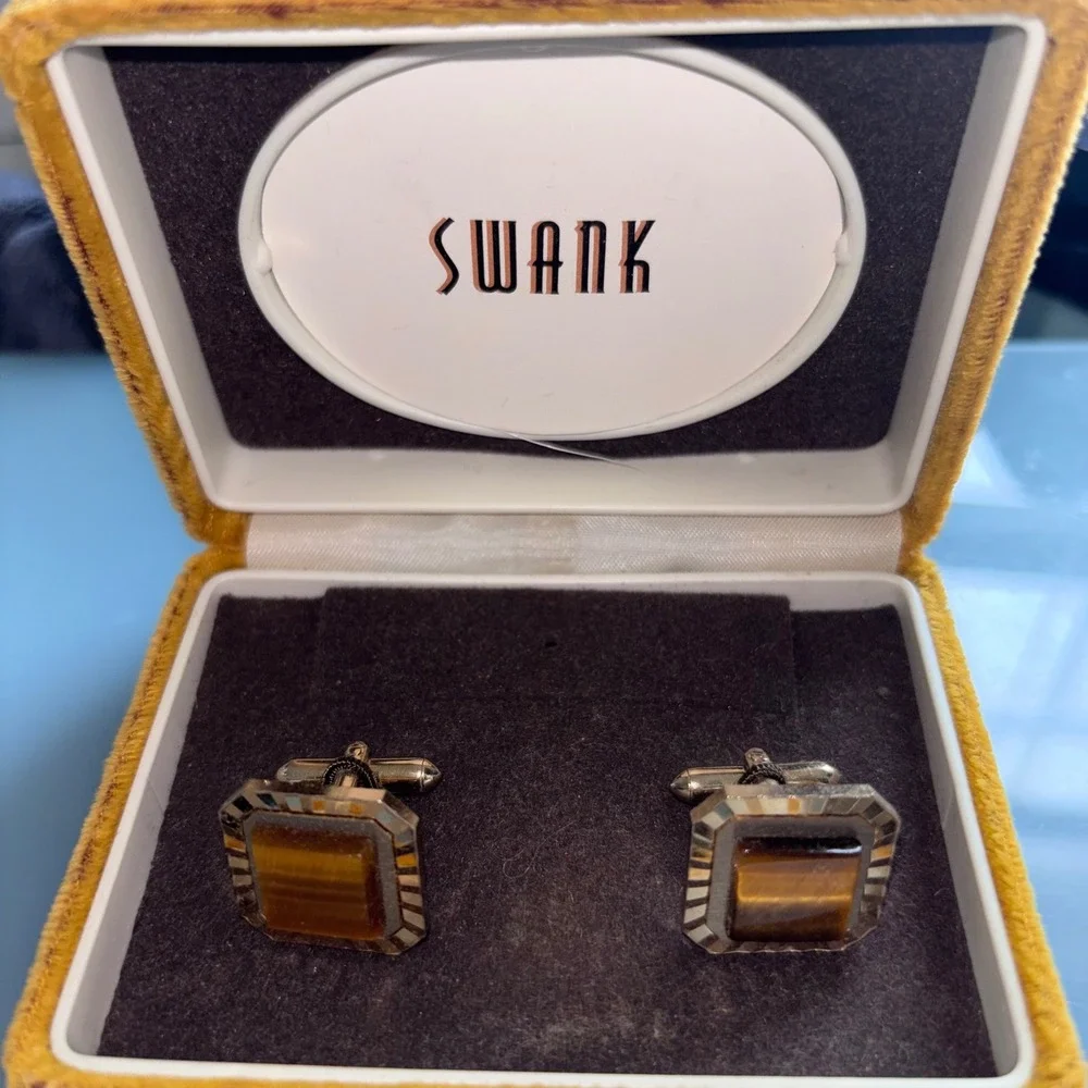 New 1960s Swank Mens OS Brown Tiger Eye Gold Tone Square Vintage Cufflinks
